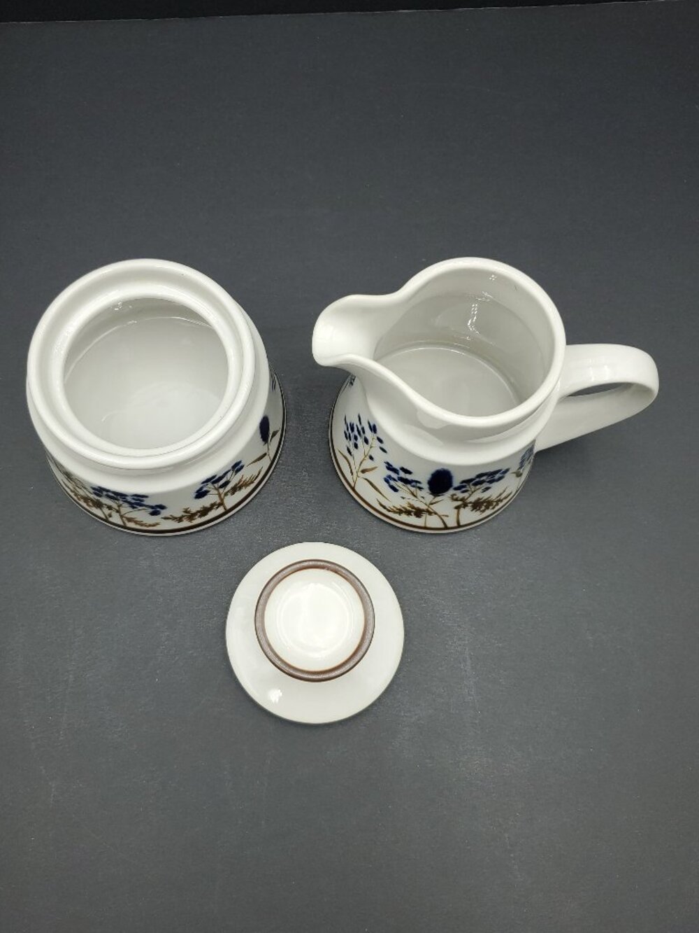 Noritake Winsome Creamer & Sugar Bowl Primastone Blue Wildflowers Creamer Set - Picture 3 of 7